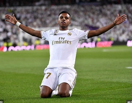 Extra Time (7/11/19) : Hasil Pertandingan, Bola Resmi EURO 2020, Rodrygo Buat Rekor (Judul Tumbnail : Formasi Unik Barcelona, Gol Ronaldo Dicuri Ramsey, Rekor Rodrygo Goes)